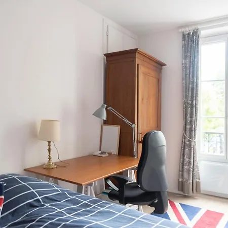 Bright Close To The Seine River Apartment *
