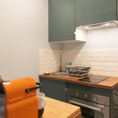 Bright Close To The Seine River Boulogne-Billancourt